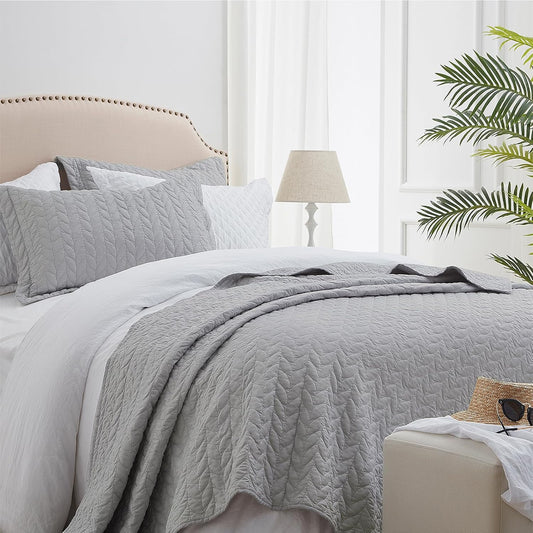 Queen Quilt Bedding Set 3-Piece | Lightweight All-Season, Light Grey